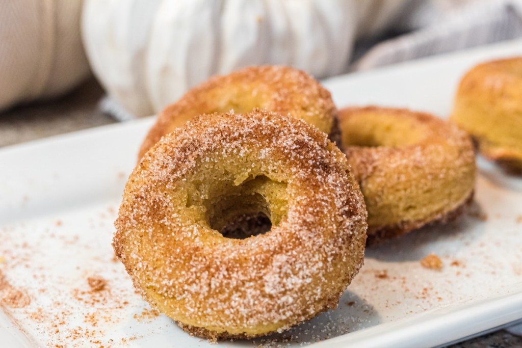 keto pumpkin donuts