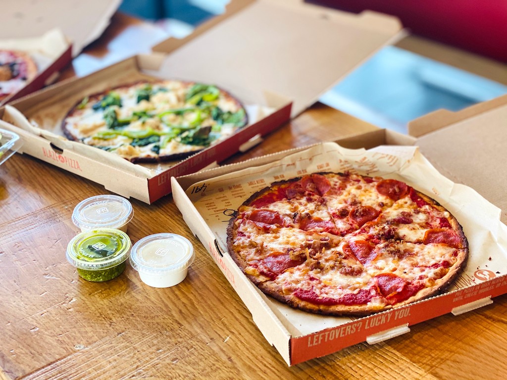 blaze-pizza-sells-keto-crust-see-the-nutrition-best-toppings-to-order