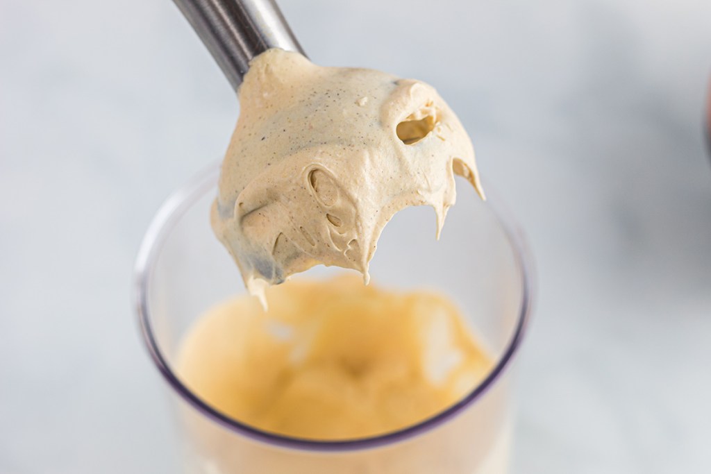 immersion blender with pumpkin whipped cream