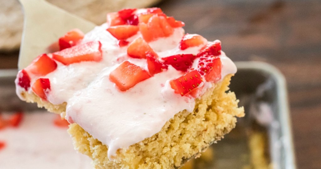 keto almond cake with strawberry frosting 