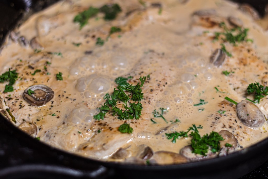 skillet of keto chicken marsala