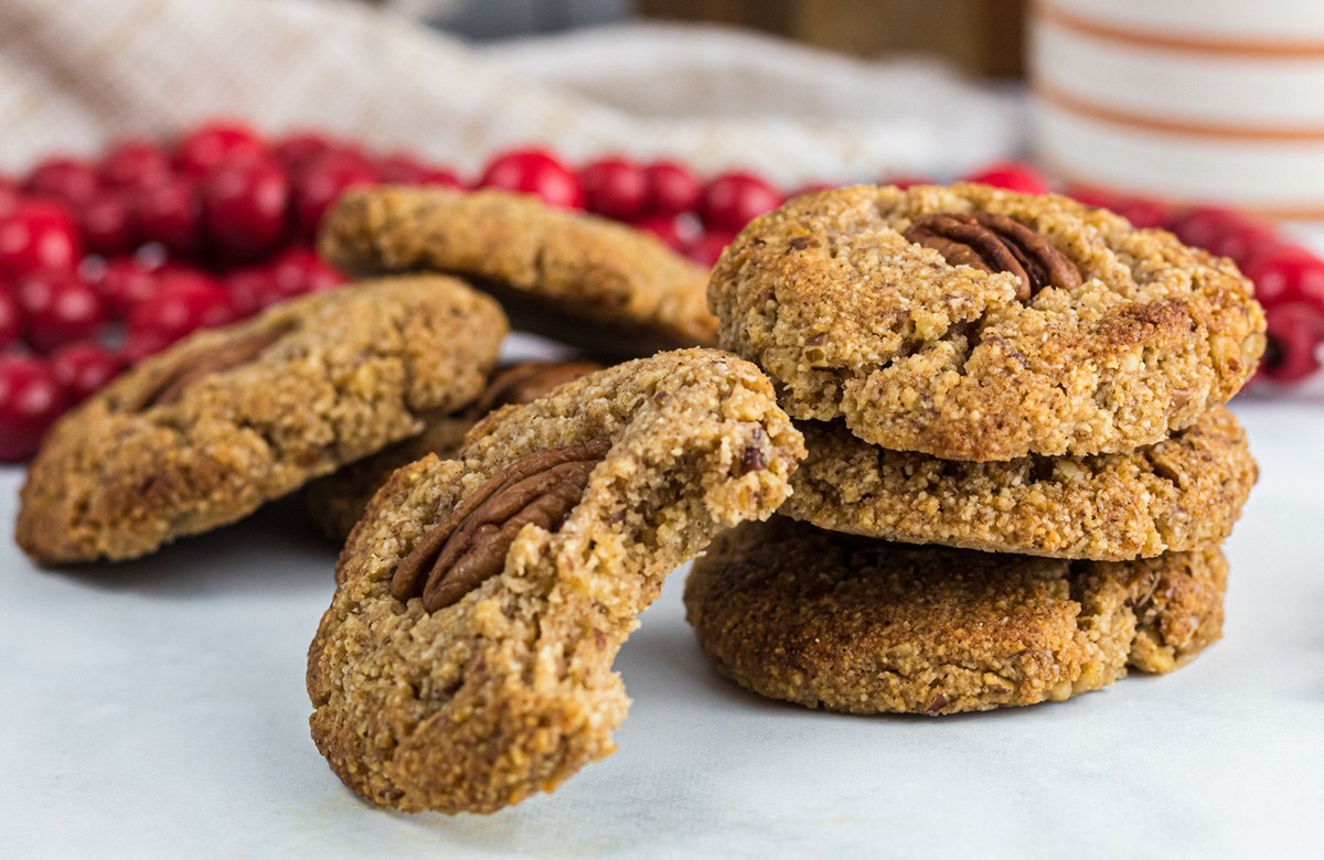 Keto Maple Pecan Cookies (A Must-Make Holiday Recipe!) | Hip2Keto