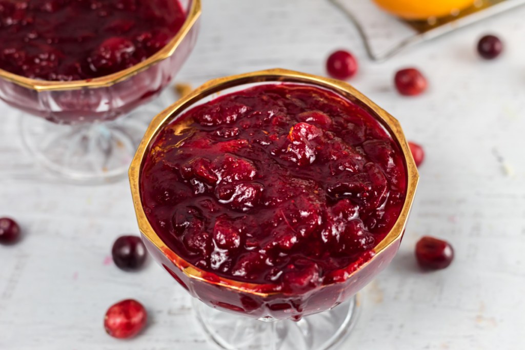 dishes with keto cranberry sauce