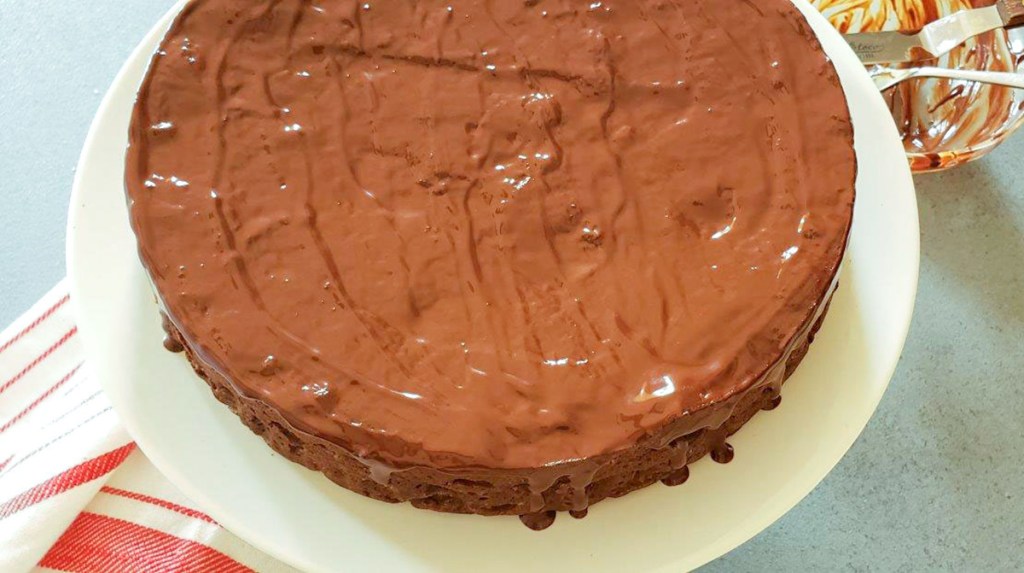 chocolate ganache on top of keto cake