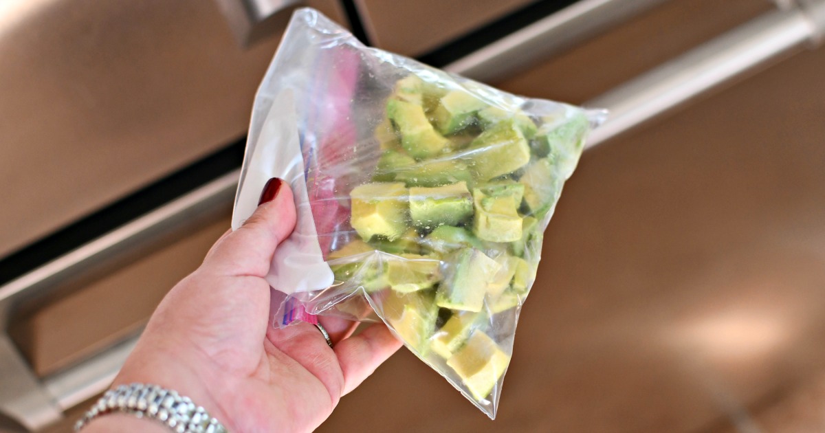 Best Way To Use Frozen Avocado Chunks In Recipes Hip2Keto   Holding A Ziploc Bag Of Frozen Avocado  