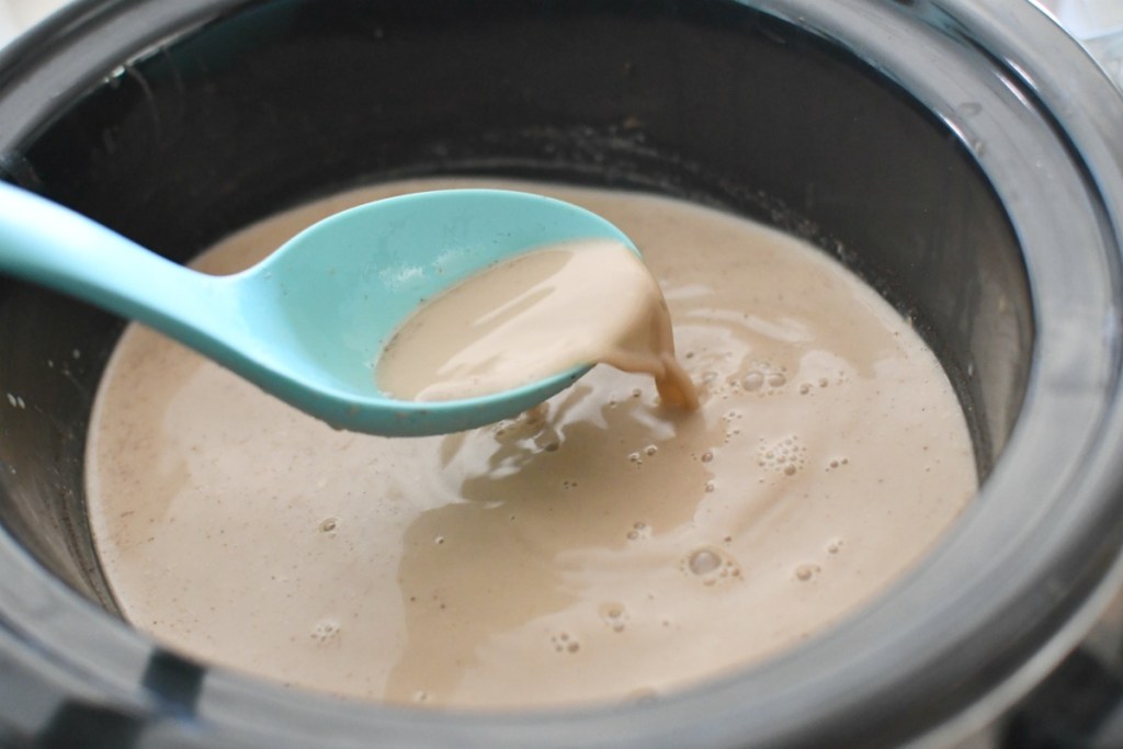 slow cooker gingerbread latte after melting