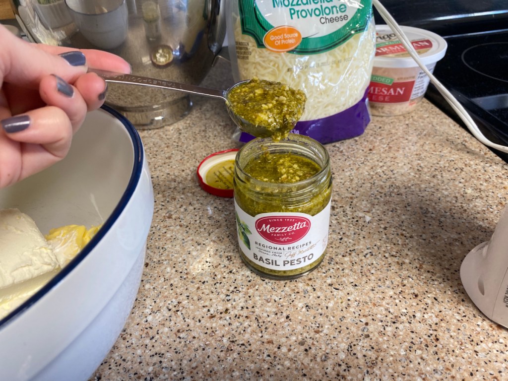 tablespoon full of pesto sauce 