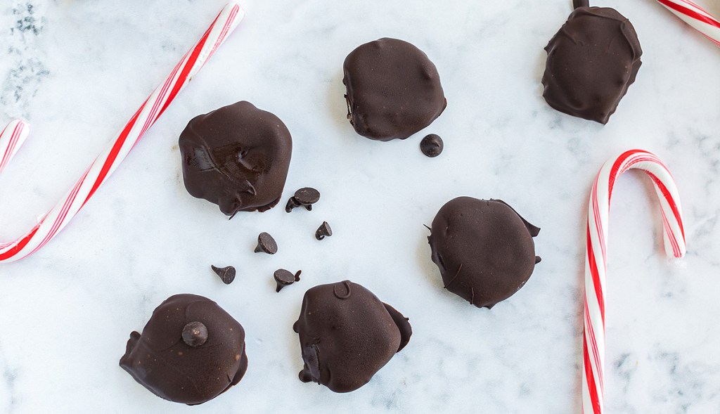 Keto Peppermint patties on baking tray