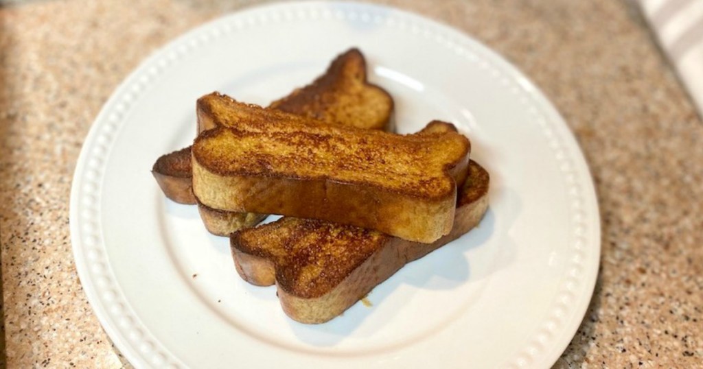 keto french toast on plate 