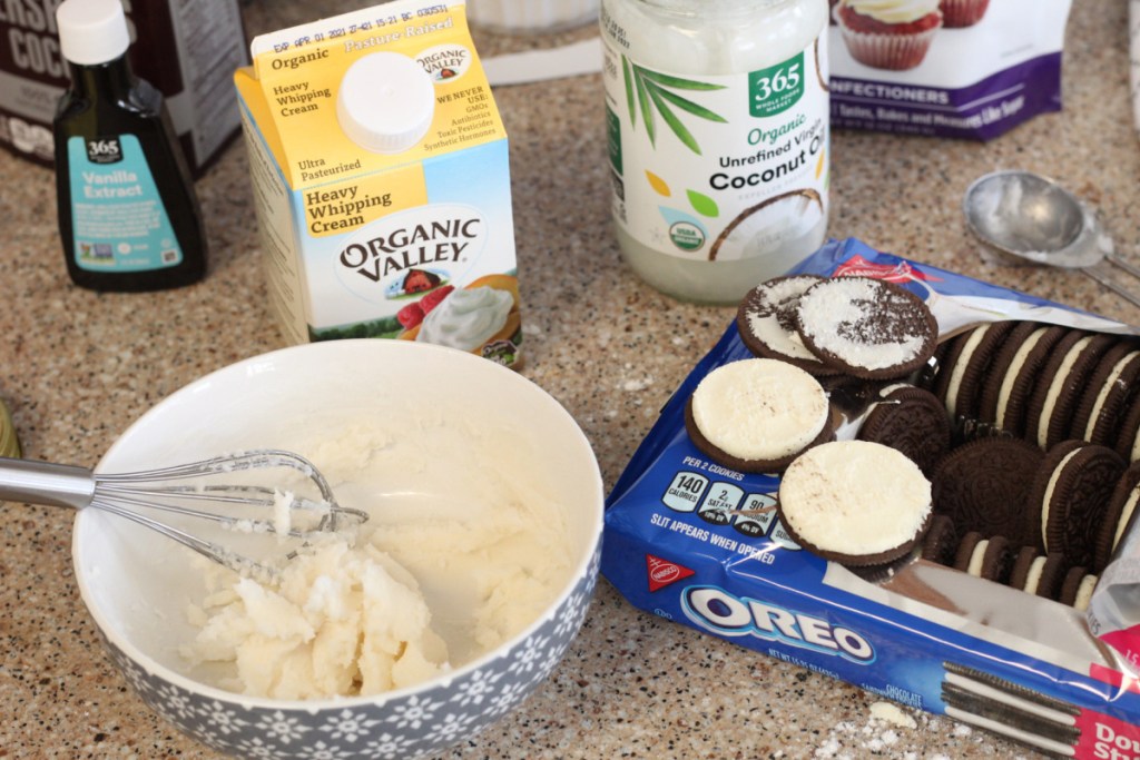 compairing filling for homemade keto Oreo's