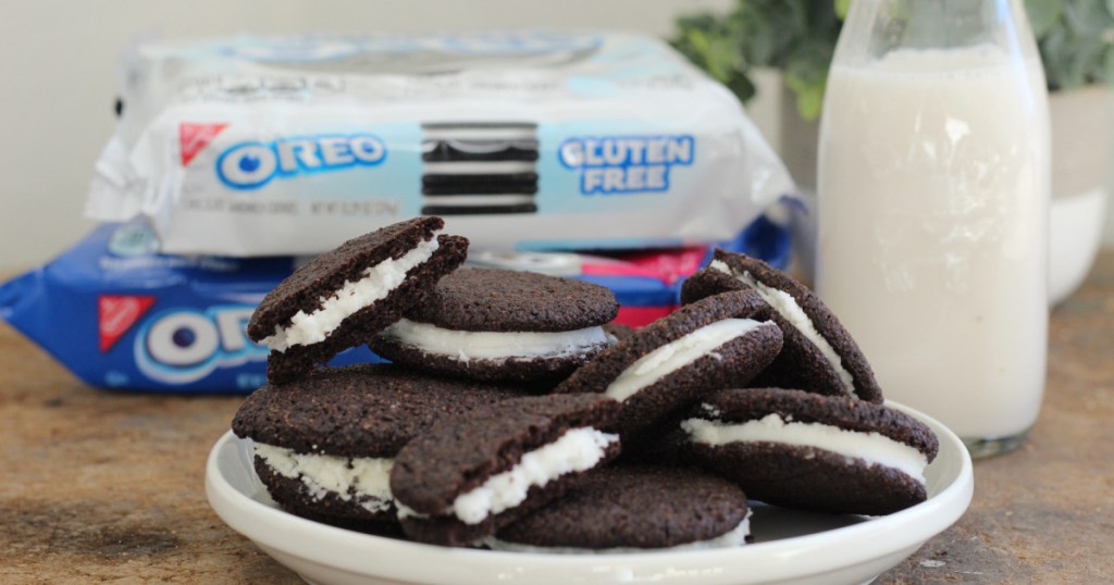 keto oreo cookies on a plate