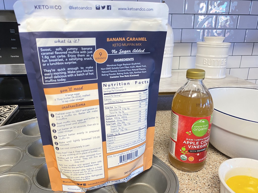 back of the keto baking mix package
