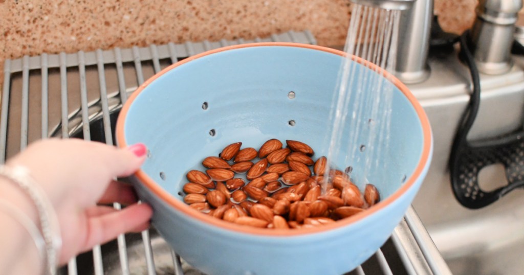 rinsing soaked almonds