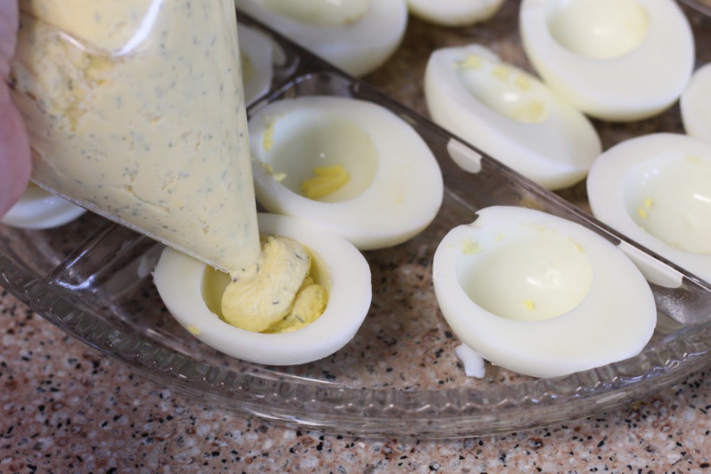 keto deviled eggs from pioneer woman