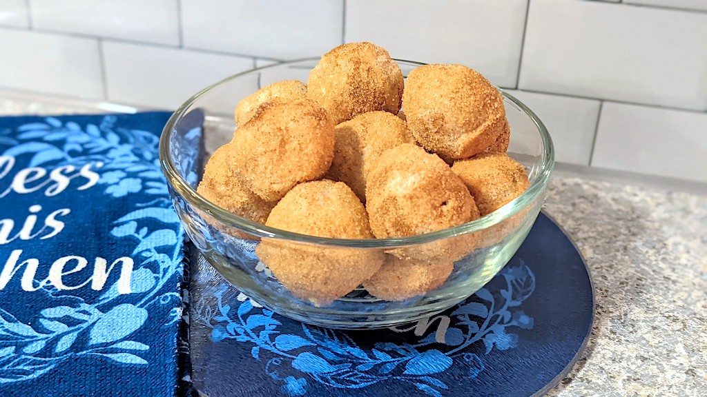 keto snickerdoodle fat bombs in bowl