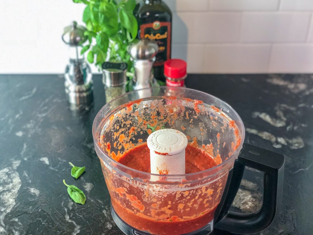 keto marinara sauce after being blended with all ingredients