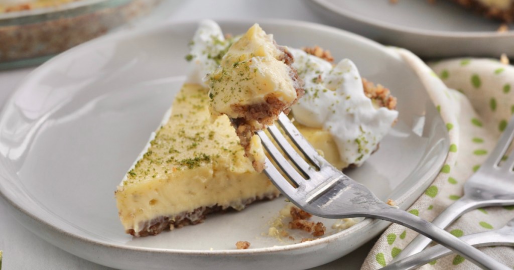 fork with keto key lime pie