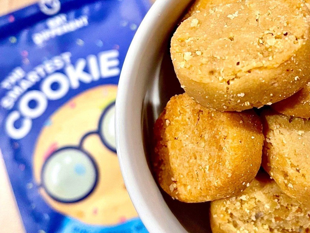 keto cookies in bowl