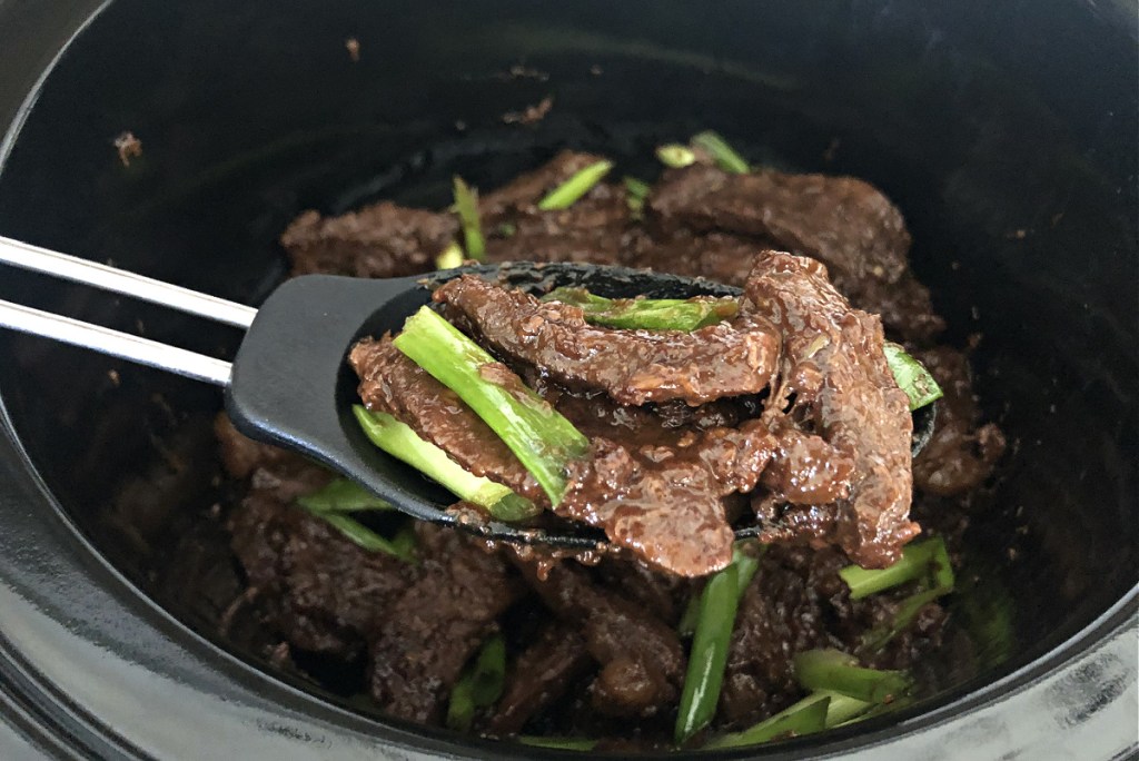 spoon with keto crockpot mongolian beef