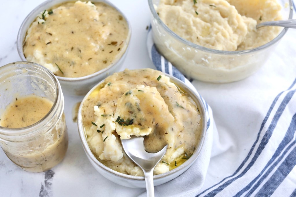 keto gravy on low carb mashed potatoes 