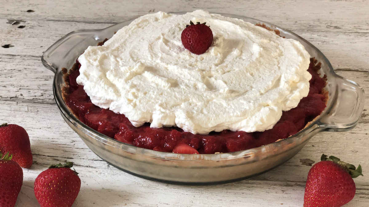 a sugar free strawberry pie that is low carb and keto