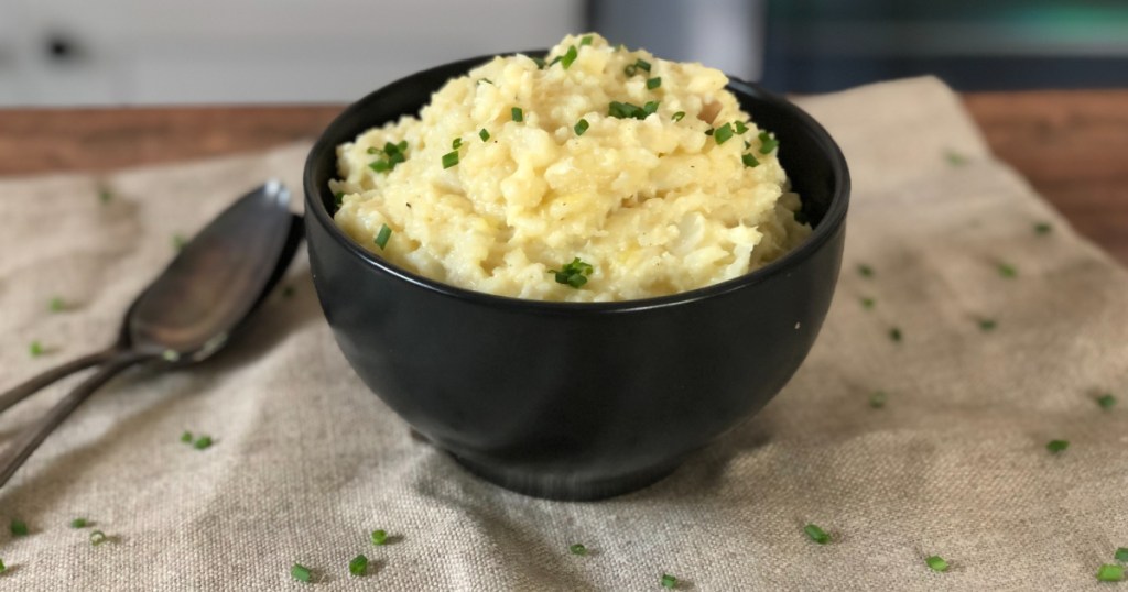 bowl of low carb mashed potatoes 