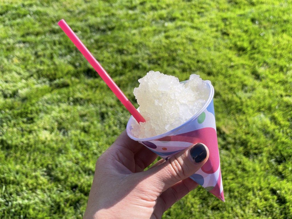 holding keto snow cone