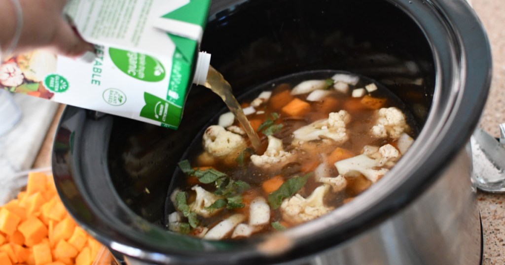 adding vegetable broth to keto soup