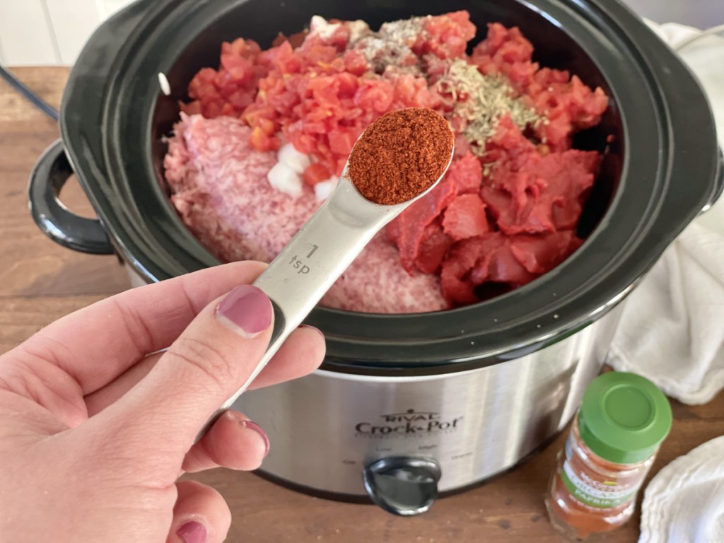 adding paprika to slow cooker for cabbage roll casserole 