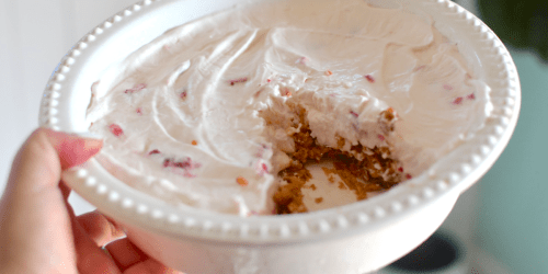 This No-Bake Keto Yogurt Cream Pie Has a Cookie Crust!