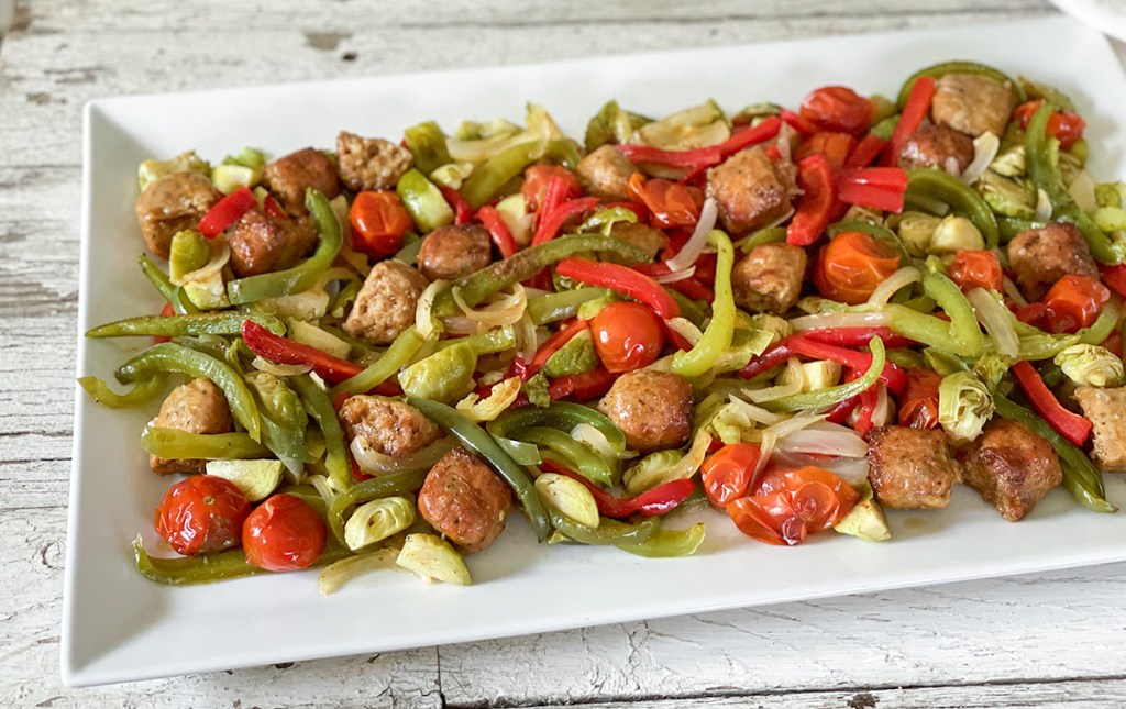 platter of keto Italian sausage and peppers