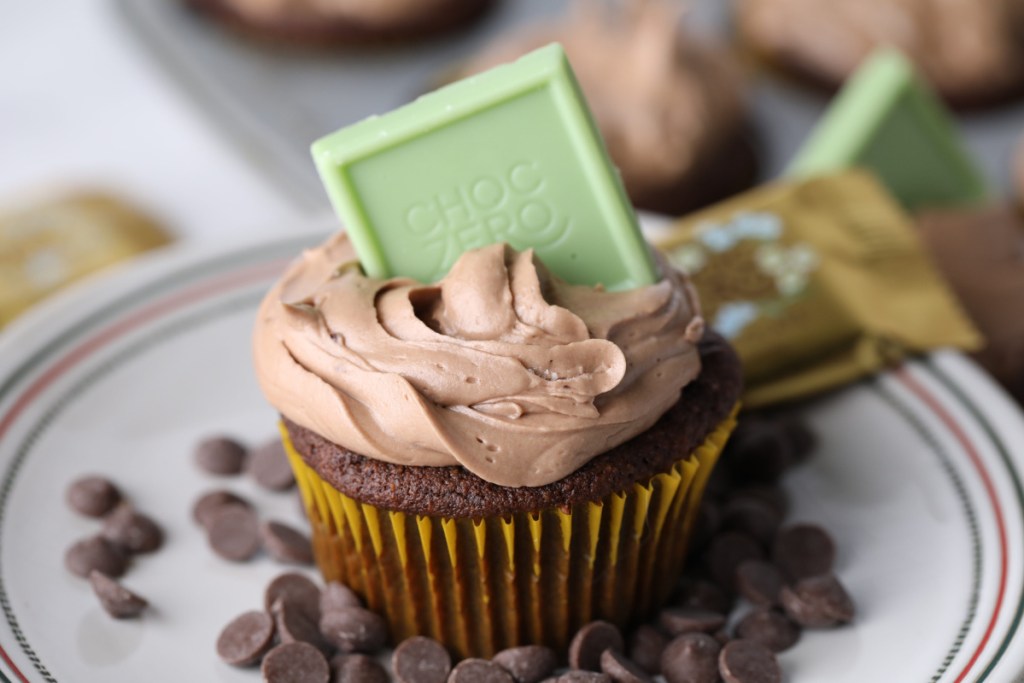 keto mint chocolate cupcakes