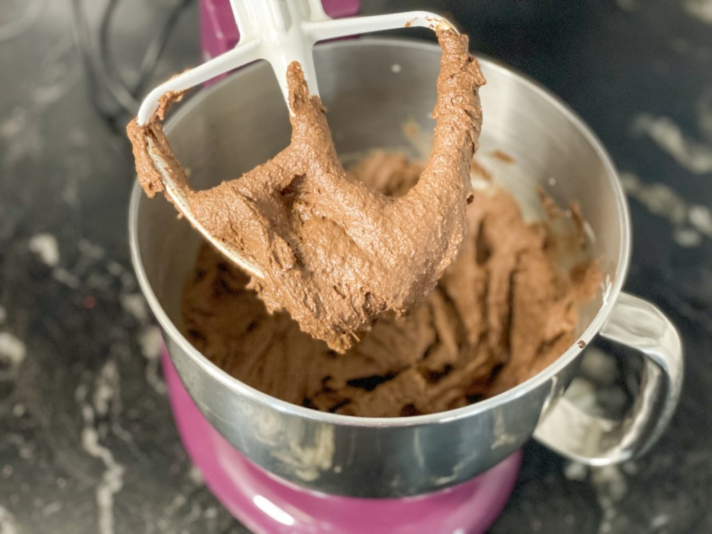 keto mint chocolate cupcakes batter