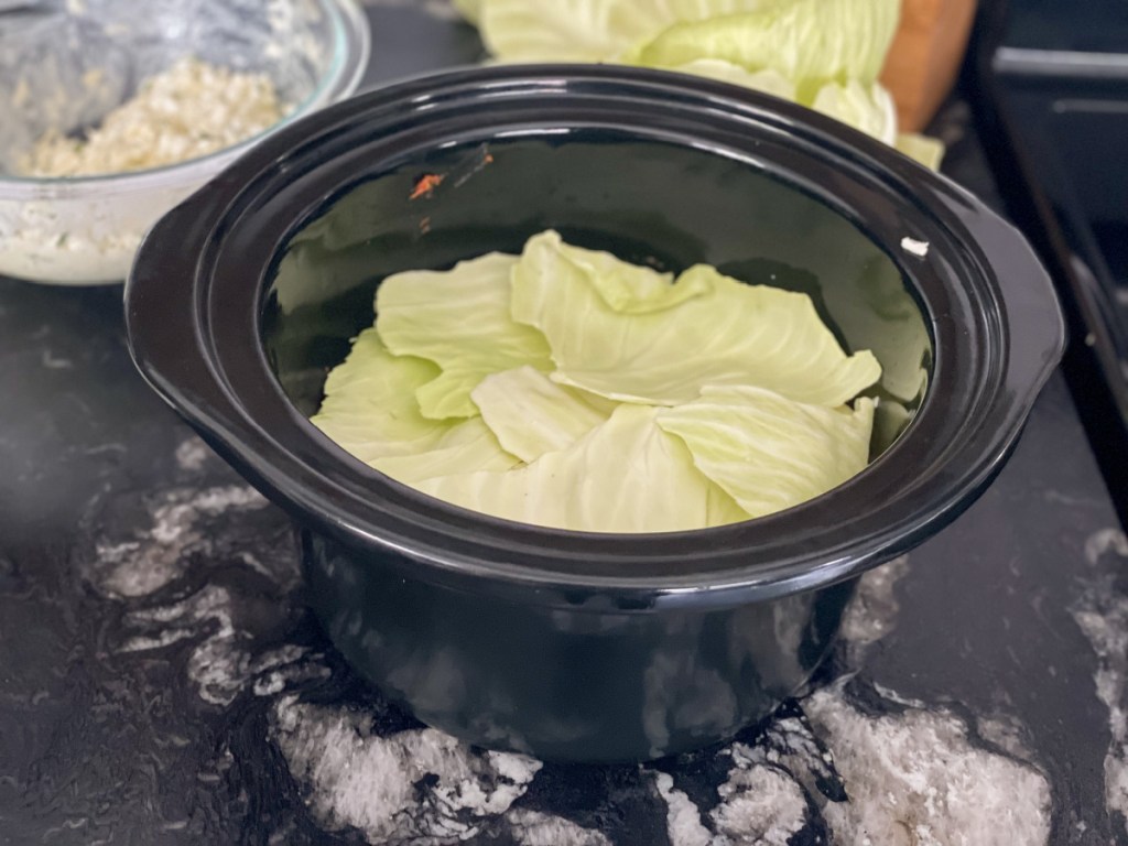 cabbage layer of slow cooker low-carb lasagna