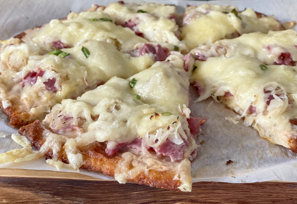 Leftover Corned Beef? Keto Reuben Pizza to the Rescue!