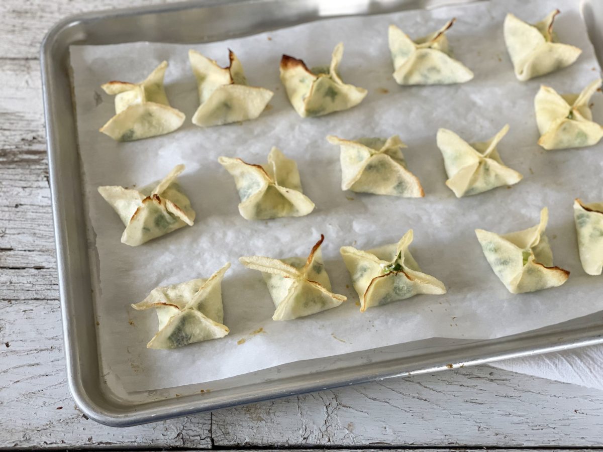 These Keto Wontons With Cream Cheese Filling Are Addicting!