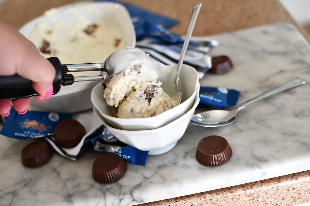 serving keto McFlurry into dish with ChocZero peanut butter cups 