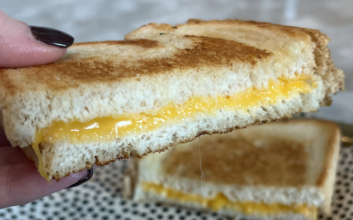 keto grilled cheese sandwich using no carb bread