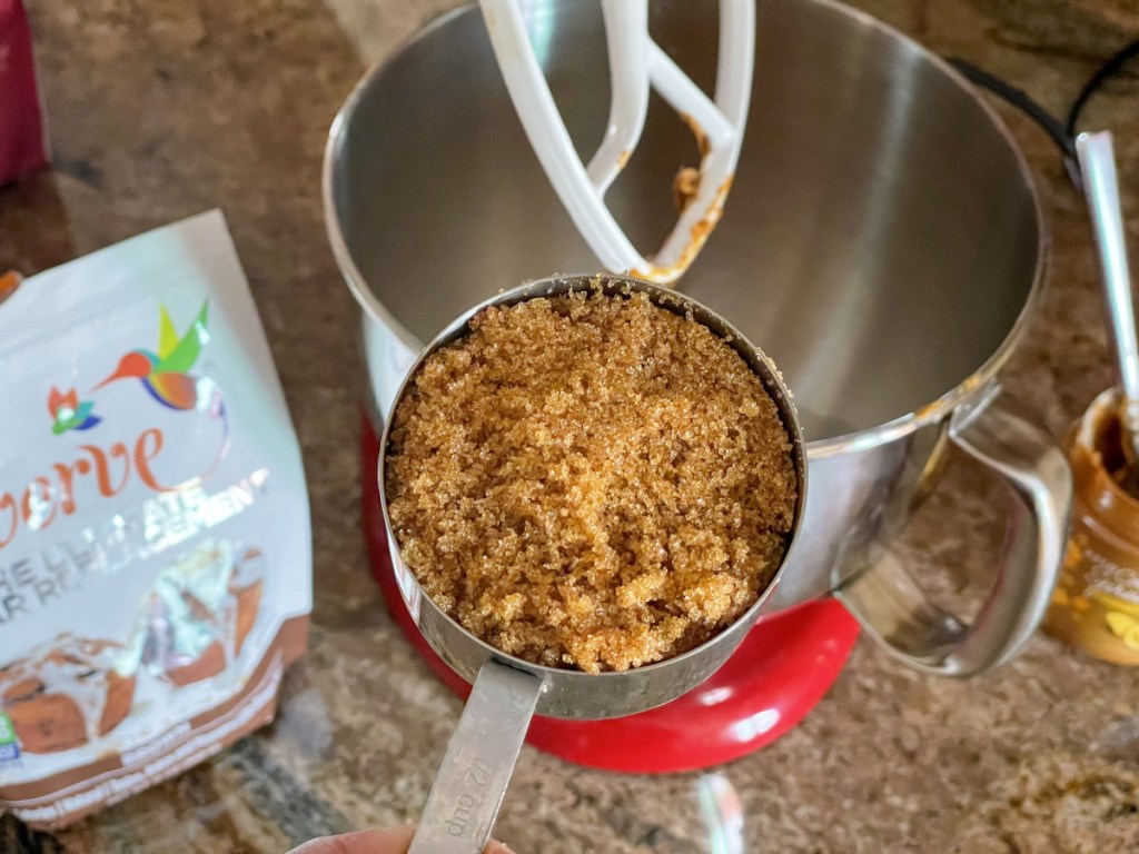 measuring cup of keto brown sweetener 
