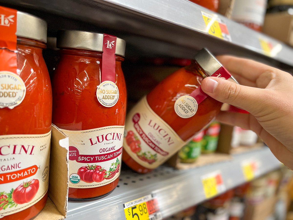 lucini pasta sauce spicy tuscan tomato on shelf