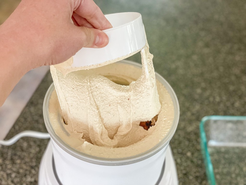taking the paddle mixer out of ice cream maker 