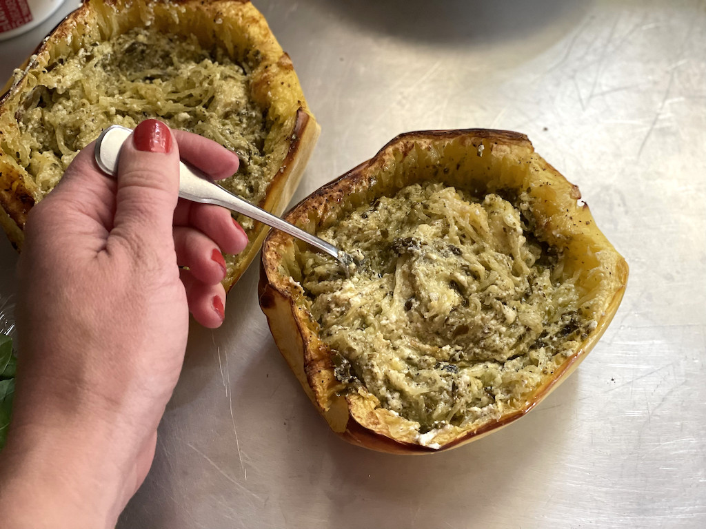 pesto spaghetti squash