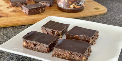 These Easy Keto Chocolate No Bake Cookie Bars are a Must-Try!