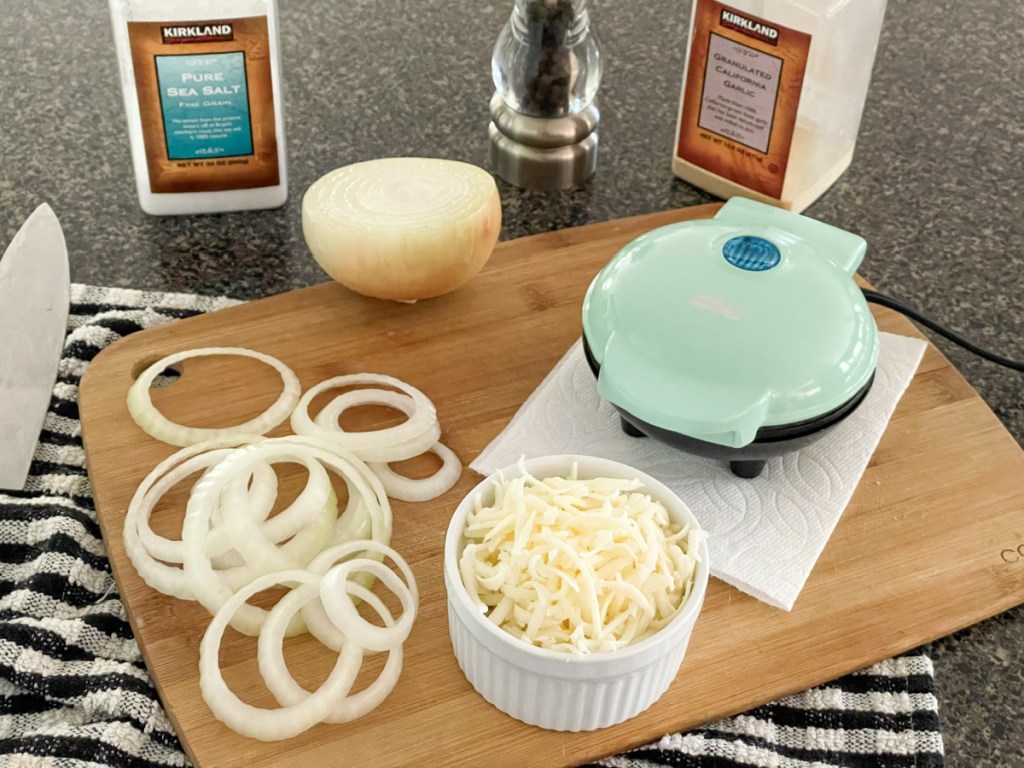keto onion rings chaffle-style ingredients