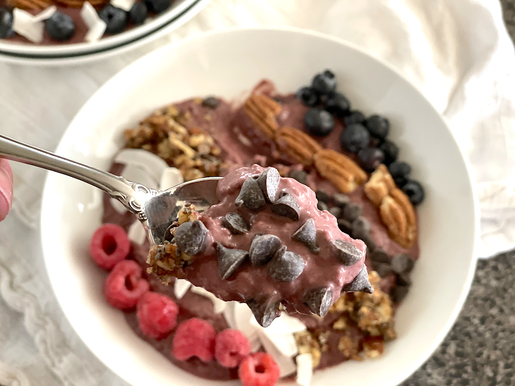 keto açaí bowl with chocolate chips 