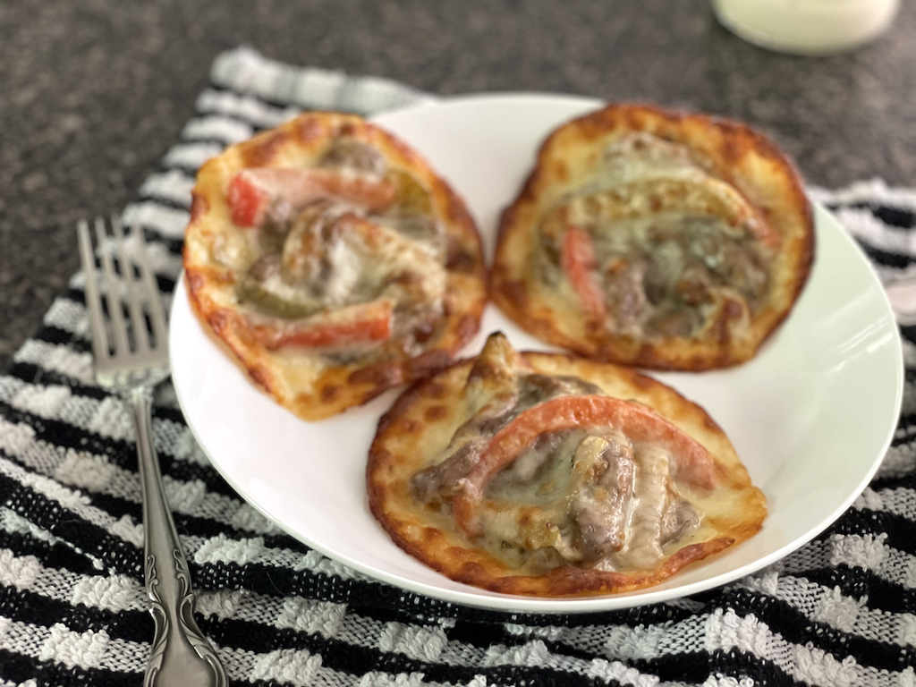 keto philly cheesesteak raviolis on plate 