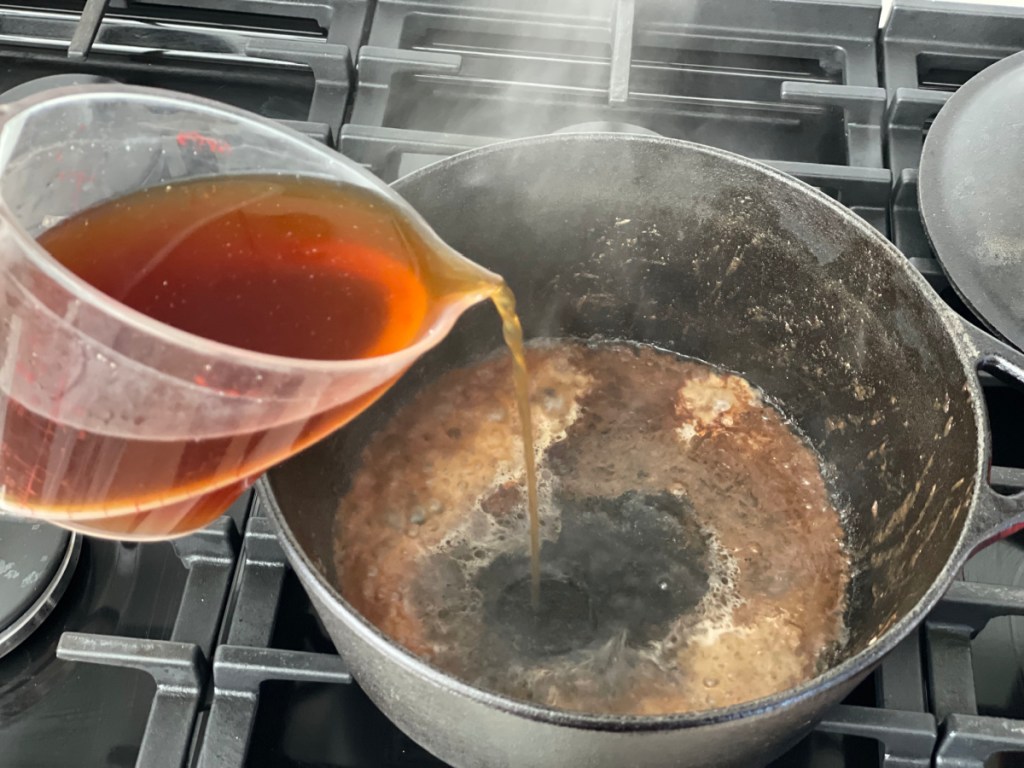 deglazing a dutch oven with beef broth