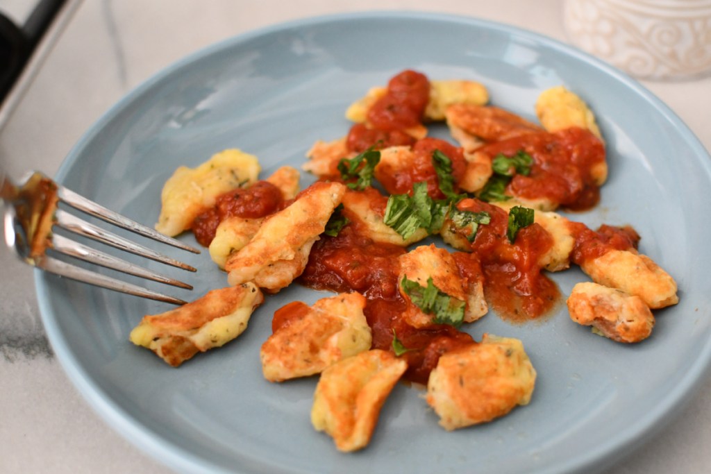 keto gnocchi with marinara and basil