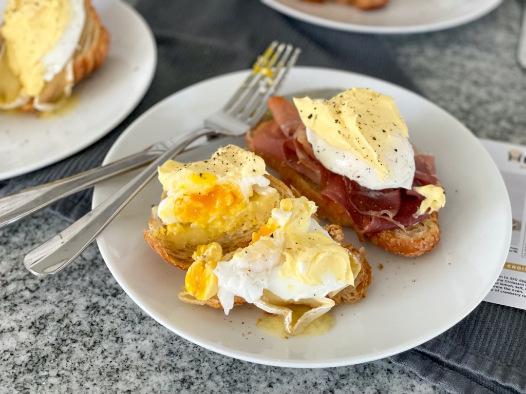 Eggs Benedict in the pie maker, another KETO Cheekyricho Cooking   Video Recipe ep.1,463 