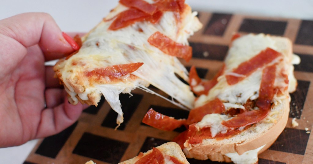 cheesy pull-apart pizza bread